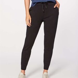 Lululemon warm up joggers size 4